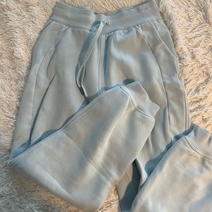 Lululemon Scuba High-Rise Relaxed Jogger Powder Blue Size 4